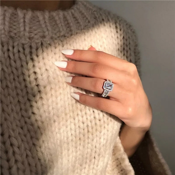 Jewelry - Chic Shiny Rectangle Zircon Ring